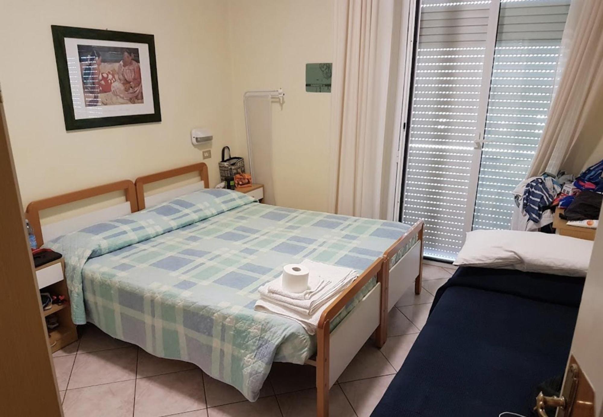 Hotel Bonaria Rimini Extérieur photo