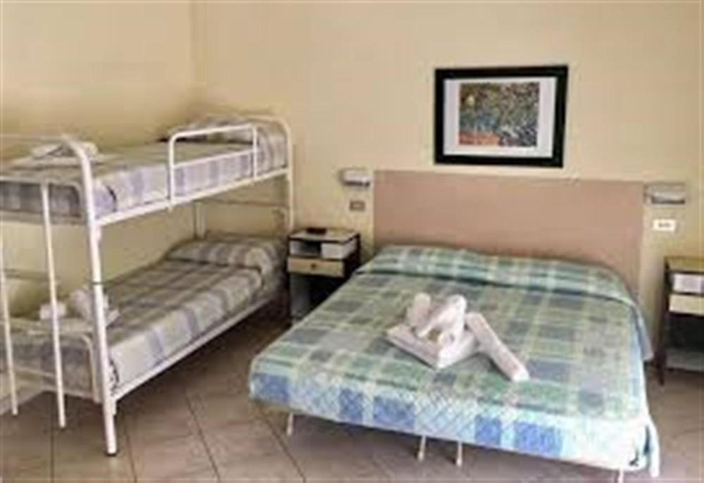 Hotel Bonaria Rimini Extérieur photo