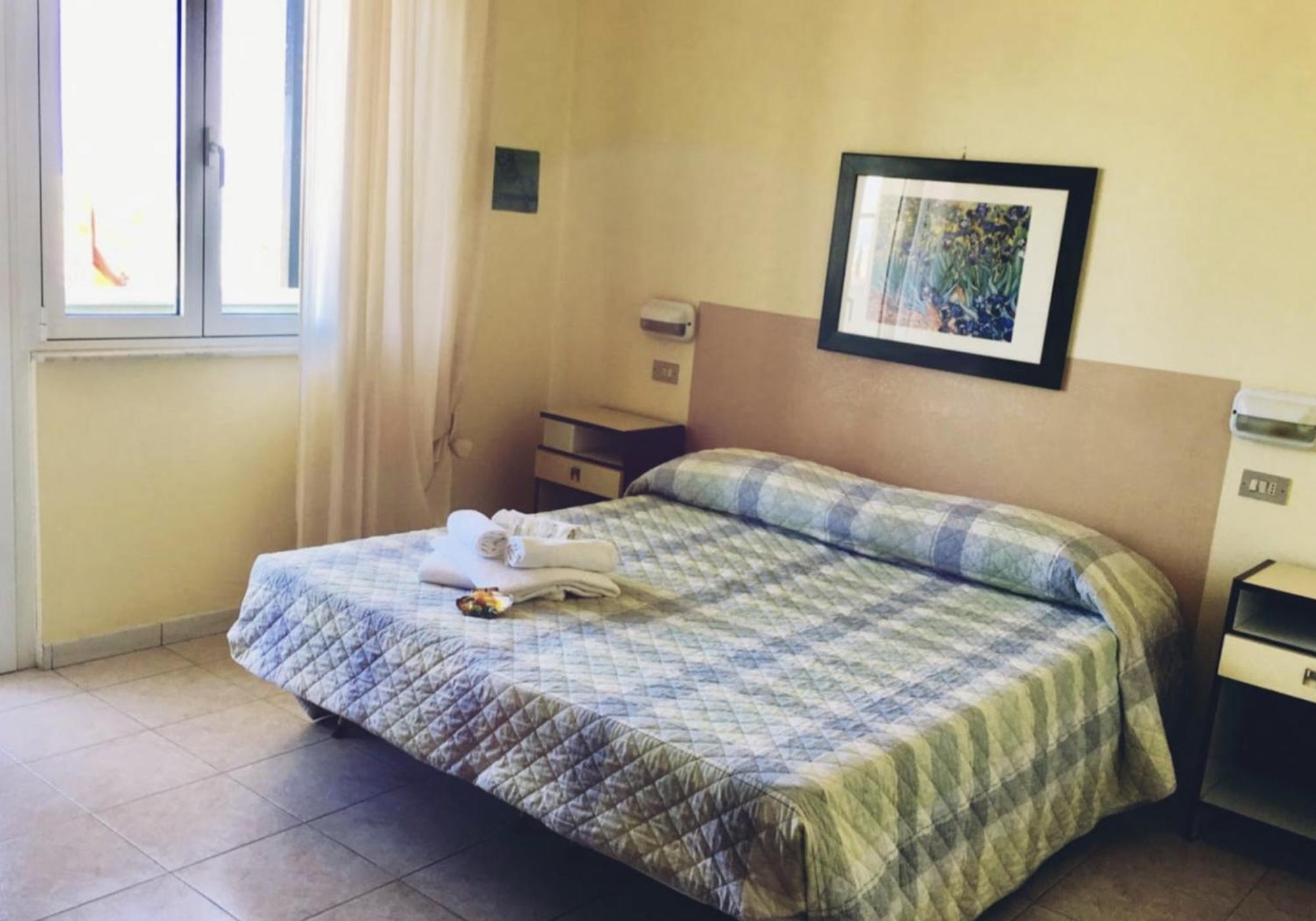 Hotel Bonaria Rimini Extérieur photo